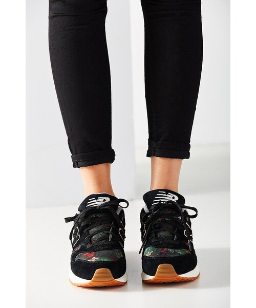 NEW BALANCE(ニューバランス)の「New Balance 530 Floral Ink Running Sneaker(スニーカー・レディース・Black・9)」の5枚目の写真