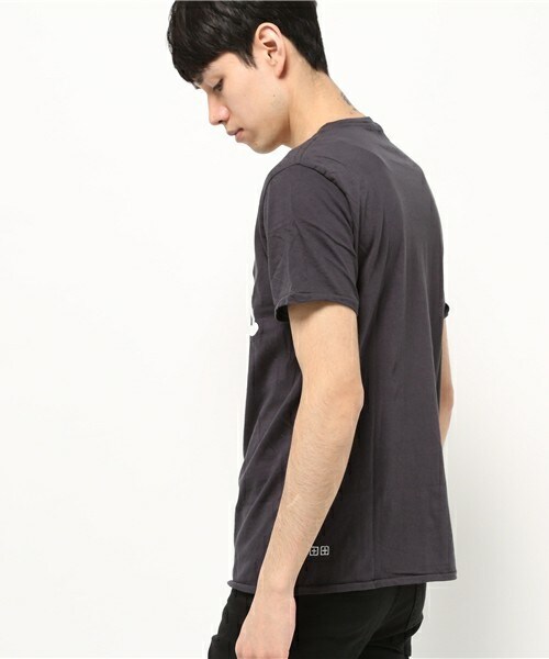 KSUBI（スビ）の「ksubi 『UNHAPPY FACE』Tシャツ（Tシャツ/カットソー・メンズ・ブラック/ホワイト・MEDIUM/LARGE）」の3枚目の写真