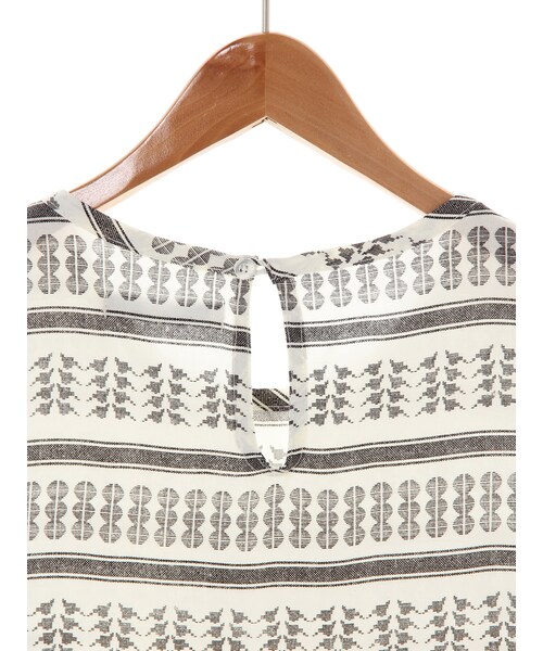 SEVENDAYS=SUNDAY（セブンデイズサンデイ）の「総柄プリント ノースリーブブラウス（ワンピース/ドレス・ブラック/カーキ・M/L）」の8枚目の写真