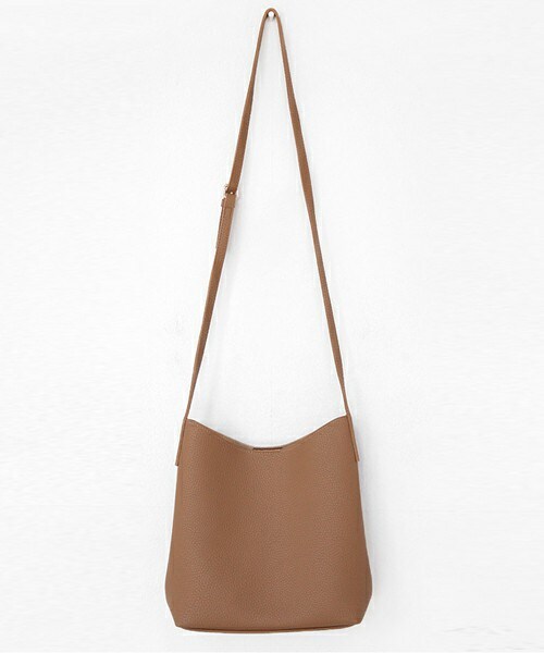 DHOLIC（ディーホリック）の「8COLORSフェイクレザーミニショルダーバッグ（ショルダーバッグ・レディース・ミント/ピンク/ブラウン/ベージュ/ブラック/ライトグレー/アイボリー/ディープスカイブルー・FREE）」の5枚目の写真