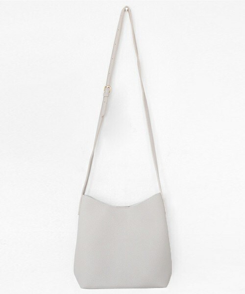 DHOLIC（ディーホリック）の「8COLORSフェイクレザーミニショルダーバッグ（ショルダーバッグ・レディース・ミント/ピンク/ブラウン/ベージュ/ブラック/ライトグレー/アイボリー/ディープスカイブルー・FREE）」の4枚目の写真