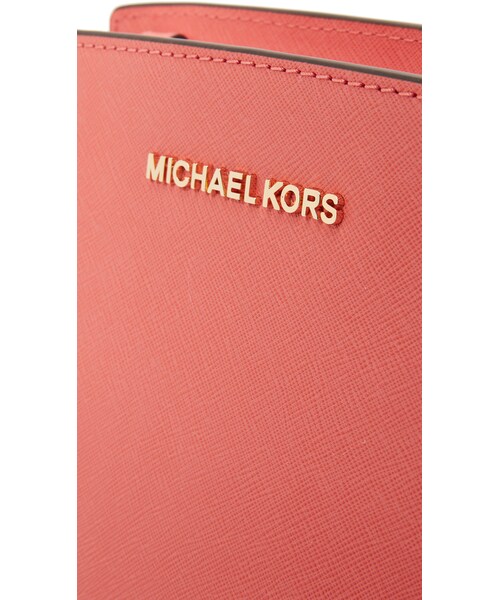 MICHAEL KORS(マイケルコース)の「MICHAEL Michael Kors Selma Medium Messenger Bag(ショルダーバッグ・レディース・Pink/Yellow・One Size)」の5枚目の写真