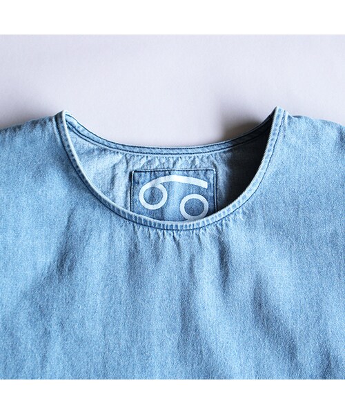 69(シックスティーナイン)の「Slit Pocket Tee(トップス・Light Indigo Blue・XS/S/M/L)」の3枚目の写真