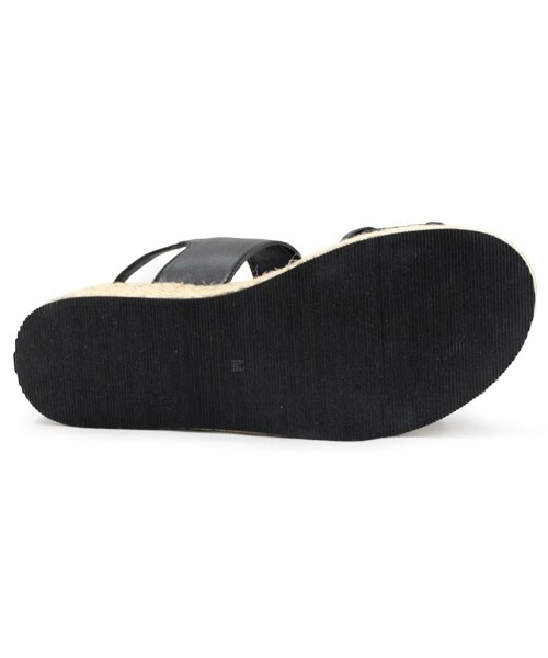 RNA-N（アールエヌエーエヌ）の「レザージュートサンダル（シューズ・レディース・ホワイト/ブラック/カーキ・S/M）」の10枚目の写真