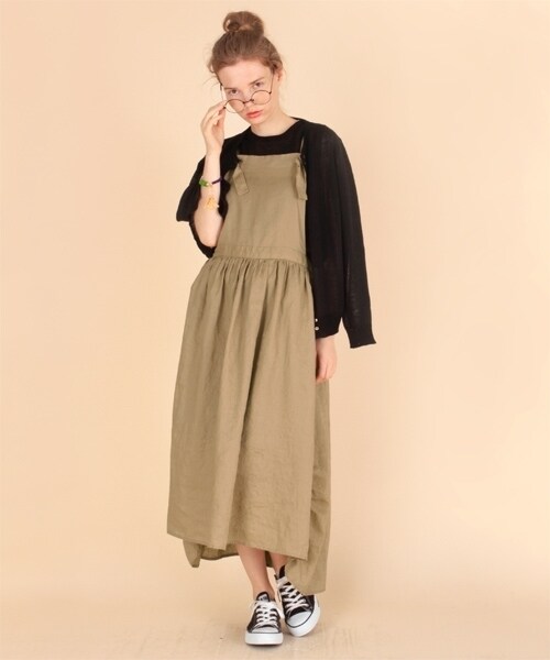 RNA-N（アールエヌエーエヌ）の「＜予約＞リネンサロペットスカート（ワンピース/ドレス・レディース・ブラック/ベージュ/ブルー・M）」の2枚目の写真