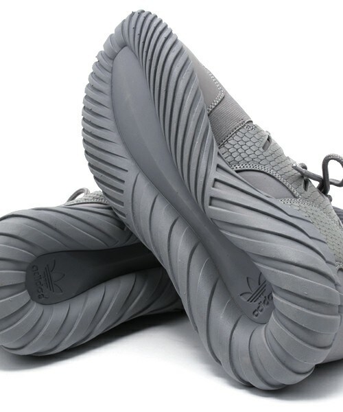 adidas（アディダス）の「メンズ アディダス チュブラー ドゥーム TUBULAR DOOM S74791（スニーカー・メンズ・シルバー・28cm）」の10枚目の写真