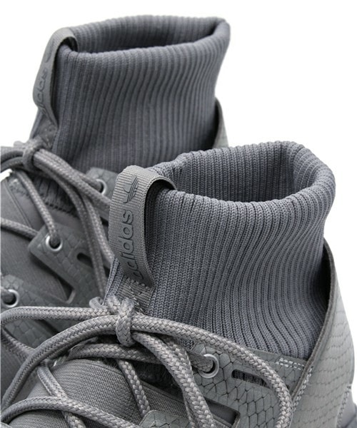 adidas（アディダス）の「メンズ アディダス チュブラー ドゥーム TUBULAR DOOM S74791（スニーカー・メンズ・シルバー・28cm）」の7枚目の写真