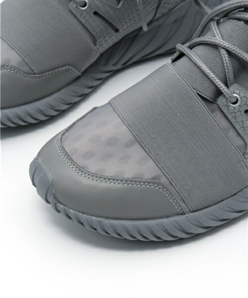 adidas（アディダス）の「メンズ アディダス チュブラー ドゥーム TUBULAR DOOM S74791（スニーカー・メンズ・シルバー・28cm）」の6枚目の写真