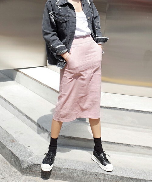 DHOLIC(ディーホリック)の「リネン混バックスリットペンシルスカート(スカート・レディース・ディープスカイブルー/ピンク/ライトベージュ・FREE)」の3枚目の写真