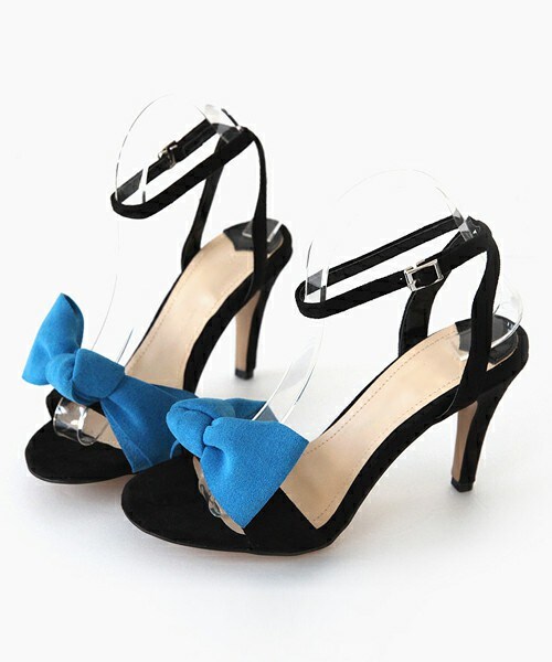 DHOLIC（ディーホリック）の「カラー結びリボンヒールサンダル（サンダル・レディース・イエロー/ピンク/ブラック/ブルー・225/230/235/240/245/250）」の3枚目の写真