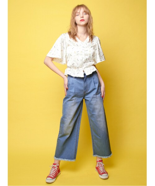 jouetie(ジュエティ)の「デニムワイドパンツ(パンツ・レディース・オフホワイト/アイスブルー/インディゴ)」の4枚目の写真