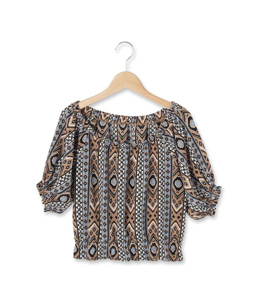 OZOC（オゾック）の「オルテガ柄オフショルダーブラウス（トップス・レディース・ネイビー/ライトベージュ/ワインレッド・その他）」の2枚目の写真