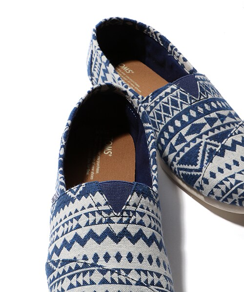 TOMS（トムス）の「SEASONAL CLASSIC（シューズ・メンズ・ネイビー/ダークネイビー・8H/9.0/9H）」の5枚目の写真