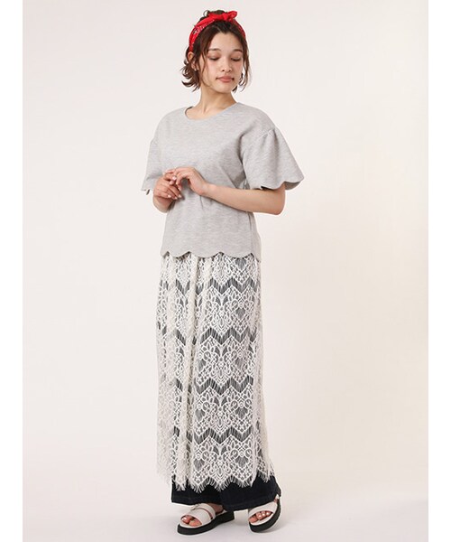 w closet(ダブルクローゼット)の「スカラップ半袖プルオーバー(トップス・レディース・オフホワイト/グレー/Sカーキ・FREE)」の11枚目の写真