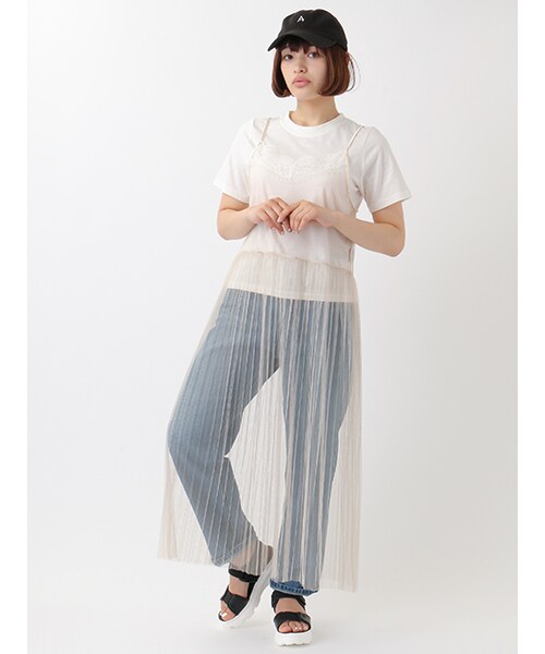 w closet(ダブルクローゼット)の「チュールキャミワンピ×Tシャツセット(ワンピース/ドレス・レディース・エクリュ/ピンクベージュ/サックスグレー・FREE)」の11枚目の写真