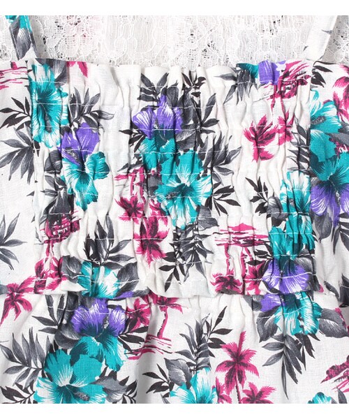 PAGEBOY（ページボーイ）の「【ポイント10倍】【PAGEBOY】レーストップス×ビスチェセット（トップス・レディース・ホワイト系/ブラック/ターコイズ系）」の11枚目の写真