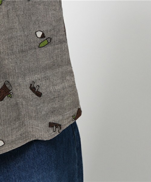 FRAPBOIS(フラボア)の「アコーンズ(シャツ/ブラウス・レディース・ベージュ/グレー・1/2)」の12枚目の写真