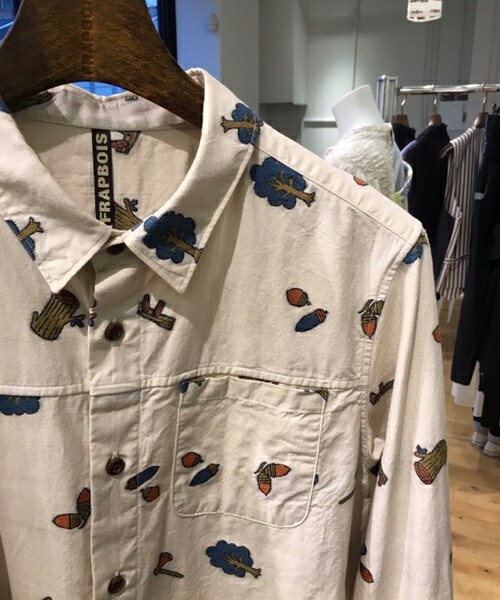 FRAPBOIS(フラボア)の「アコーンズ(シャツ/ブラウス・レディース・ベージュ/グレー・1/2)」の4枚目の写真