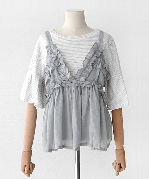 DHOLIC（ディーホリック）の「ラッフルスリーブTシャツ&ビスチェセット（Tシャツ/カットソー・レディース・アイボリー/グレー・FREE）」の2枚目の写真