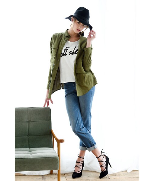 BLAIR by MOERY（ブレア）の「バックチェーンロゴTシャツ（Tシャツ/カットソー・レディース・ホワイト/グレー/ブラック・FREE）」の4枚目の写真