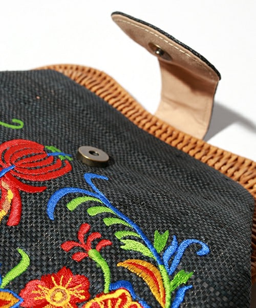 Larone（ラロネ）の「別注 フラワー刺繍カゴバッグ（）」 - WEAR 