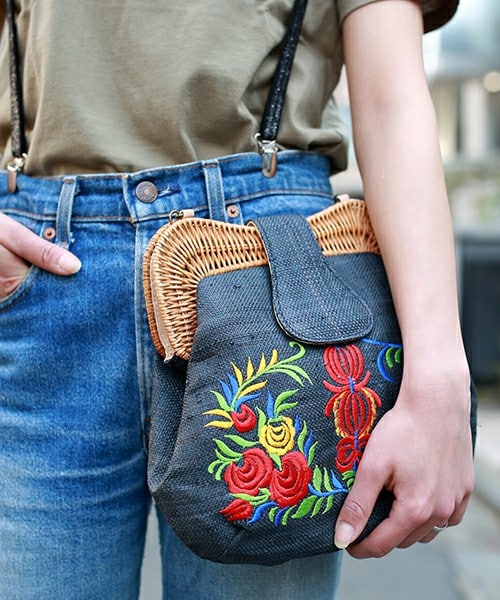 Larone（ラロネ）の「別注 フラワー刺繍カゴバッグ（）」 - WEAR 