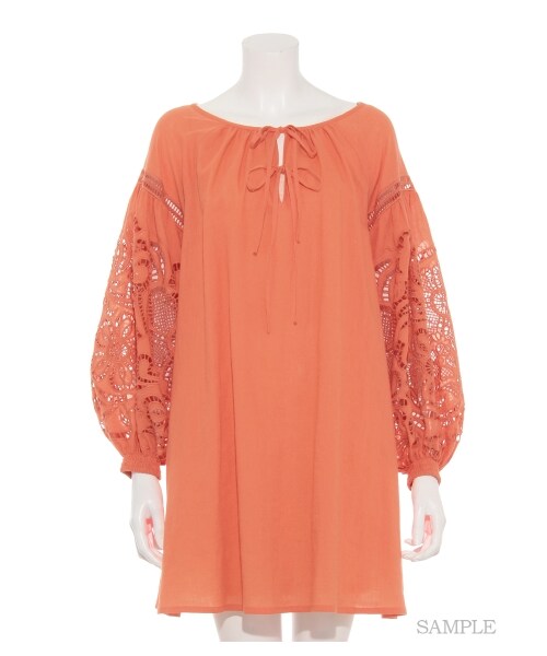 SNIDEL（スナイデル）の「スリーブ刺繍ワンピース（ミニワンピース・レディース・OWHT/ORG/BLK・F）」の13枚目の写真