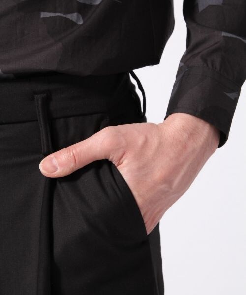 HARE（ハレ）の「TRワンタックワイドパンツ（パンツ・ブラック/グレー系その他/グレー/カーキ/カーキ系その他・S/M/L）」の11枚目の写真