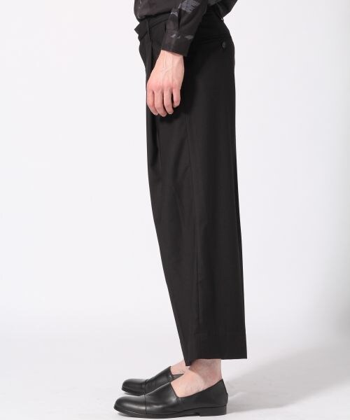 HARE（ハレ）の「TRワンタックワイドパンツ（パンツ・ブラック/グレー系その他/グレー/カーキ/カーキ系その他・S/M/L）」の8枚目の写真