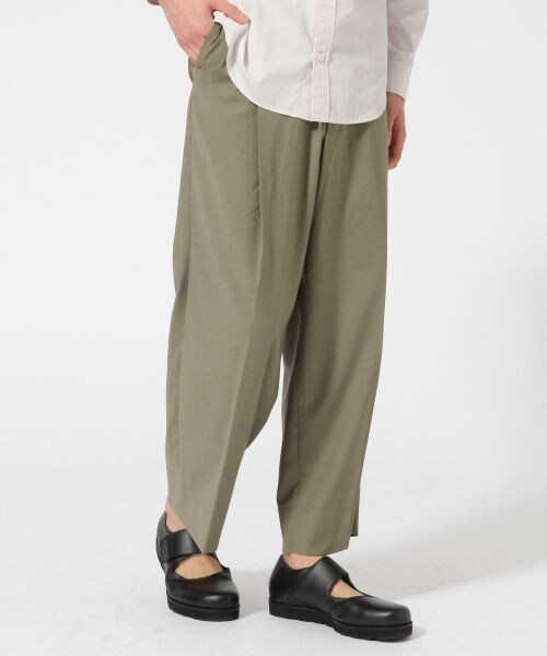 HARE（ハレ）の「TRワンタックワイドパンツ（パンツ・ブラック/グレー系その他/グレー/カーキ/カーキ系その他・S/M/L）」の5枚目の写真