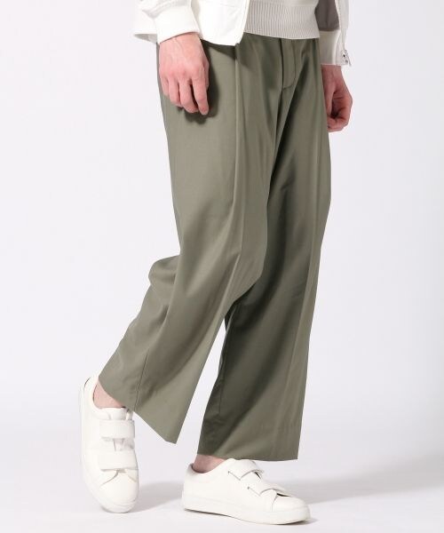 HARE（ハレ）の「TRワンタックワイドパンツ（パンツ・ブラック/グレー系その他/グレー/カーキ/カーキ系その他・S/M/L）」の4枚目の写真