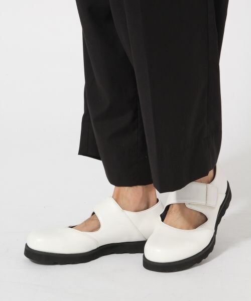 HARE（ハレ）の「オープンベルトシューズ（シューズ・オフホワイト/ブラック・M/L）」の7枚目の写真