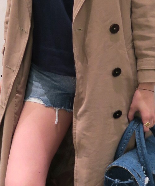 GAP（ギャップ）の「デニムショーツ（その他パンツ・レディース・ライトウォッシュインディゴ/ライトインディゴ・22/24/23）」の3枚目の写真