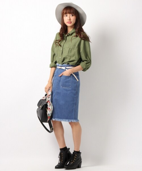 Heather（ヘザー）の「アソートBIGシャツ（トップス・オフホワイト/カーキ/ブルー・FREE）」の5枚目の写真