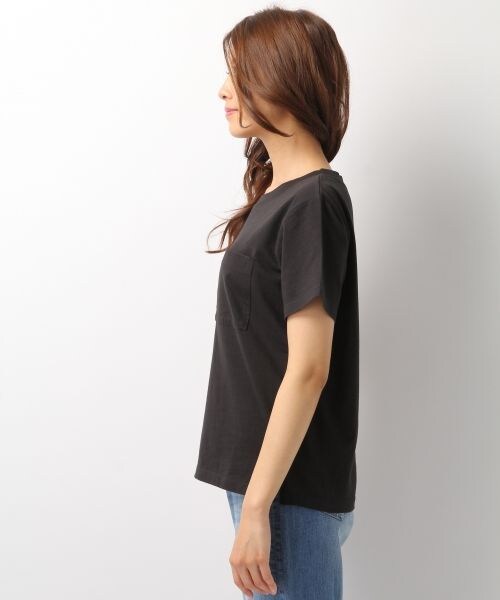 Heather（ヘザー）の「ムジポケＴEE（トップス・オフホワイト/ブラック/グレー/レッド/ブラウン/カーキ・オフホワイト 08:FREE(身長168cm・46kg) ブラック 09:FREE(身長164cm・46kg) グレー 12:FREE(身長168cm・46kg) レッド 35:FREE(身長164cm・46kg) ブラウン 52:FREE(身長168cm・46kg) カーキ 78:FREE(身長168cm・46kg)/・商品の画像はサンプル撮影となりますので、実際の商品とは仕様や加工、サイズ等が若干異なる場合がございます。予めご了承下さい。/FREE）」の9枚目の写真