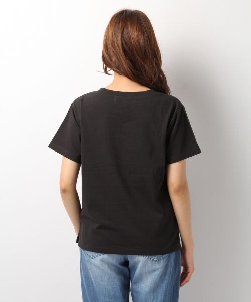 Heather（ヘザー）の「ムジポケＴEE（トップス・オフホワイト/ブラック/グレー/レッド/ブラウン/カーキ・オフホワイト 08:FREE(身長168cm・46kg) ブラック 09:FREE(身長164cm・46kg) グレー 12:FREE(身長168cm・46kg) レッド 35:FREE(身長164cm・46kg) ブラウン 52:FREE(身長168cm・46kg) カーキ 78:FREE(身長168cm・46kg)/・商品の画像はサンプル撮影となりますので、実際の商品とは仕様や加工、サイズ等が若干異なる場合がございます。予めご了承下さい。/FREE）」の10枚目の写真