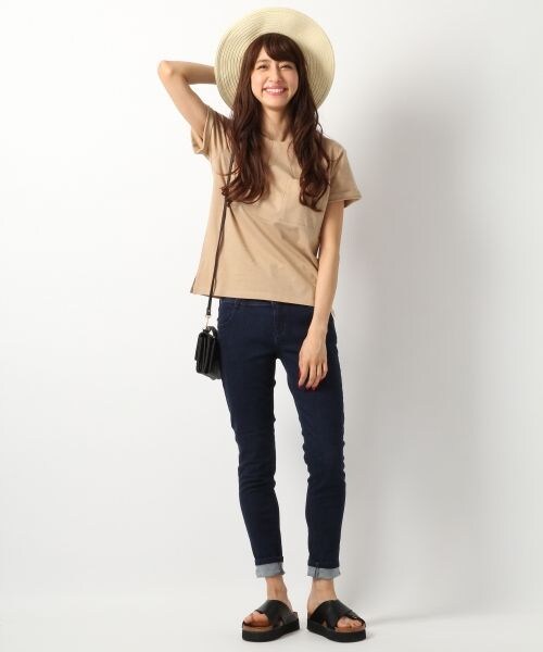 Heather（ヘザー）の「ムジポケＴEE（トップス・オフホワイト/ブラック/グレー/レッド/ブラウン/カーキ・オフホワイト 08:FREE(身長168cm・46kg) ブラック 09:FREE(身長164cm・46kg) グレー 12:FREE(身長168cm・46kg) レッド 35:FREE(身長164cm・46kg) ブラウン 52:FREE(身長168cm・46kg) カーキ 78:FREE(身長168cm・46kg)/・商品の画像はサンプル撮影となりますので、実際の商品とは仕様や加工、サイズ等が若干異なる場合がございます。予めご了承下さい。/FREE）」の8枚目の写真