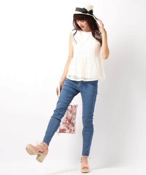 Heather（ヘザー）の「ノースリキャミ２P（トップス・オフ×アイボリー/ブラック×オフ/グレー×ブラック・FREE）」の4枚目の写真