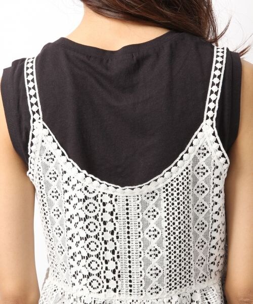 Heather（ヘザー）の「ノースリキャミ２P（トップス・オフ×アイボリー/ブラック×オフ/グレー×ブラック・FREE）」の12枚目の写真