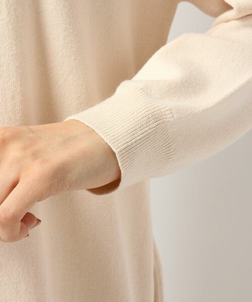 Heather（ヘザー）の「12GVネックロングワンピース長袖（ワンピース/ドレス・ピンクベージュ/グレー系・FREE）」の7枚目の写真