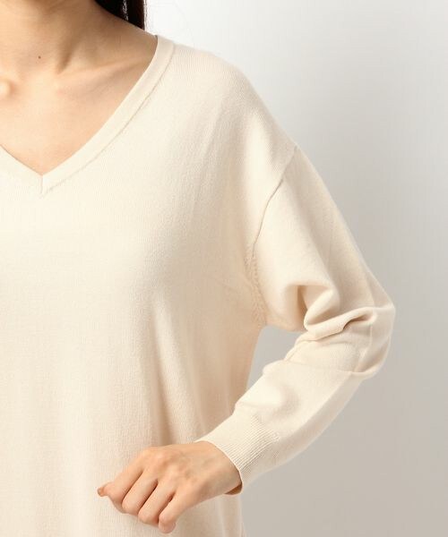 Heather（ヘザー）の「12GVネックロングワンピース長袖（ワンピース/ドレス・ピンクベージュ/グレー系・FREE）」の6枚目の写真