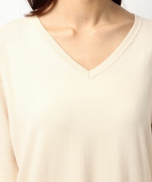 Heather（ヘザー）の「12GVネックロングワンピース長袖（ワンピース/ドレス・ピンクベージュ/グレー系・FREE）」の5枚目の写真