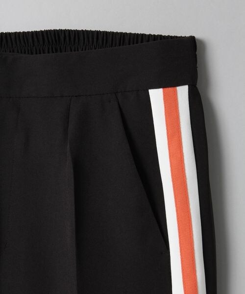 JEANASIS（ジーナシス）の「ストレッチスリムトラウザー（パンツ・ホワイト()/ブラック()/ブラック系その他()/ネイビー系その他()・FREE）」の10枚目の写真