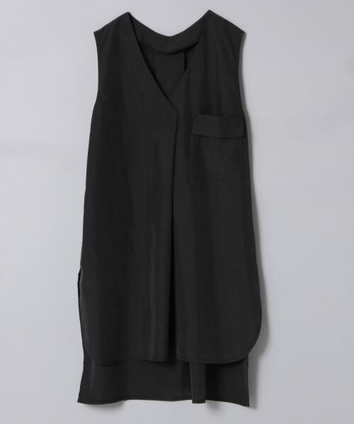 JEANASIS（ジーナシス）の「ビンテージVノースリーブ（トップス・ホワイト()/ブラック()/サーモンピンク()・FREE）」の2枚目の写真