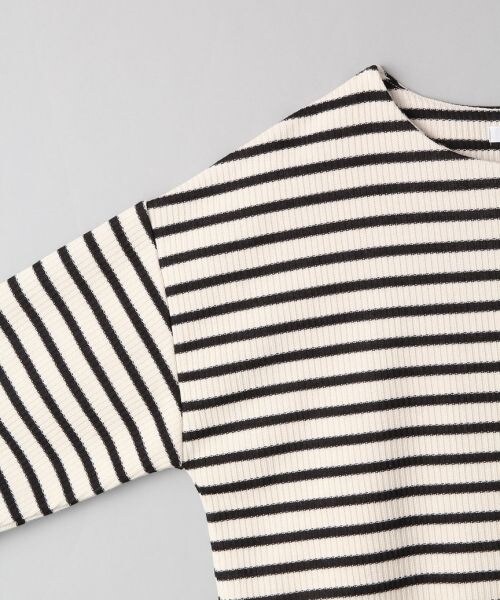 JEANASIS（ジーナシス）の「ボンディングワイドプルオーバー（トップス・ブラック()/カーキ()・FREE）」の5枚目の写真