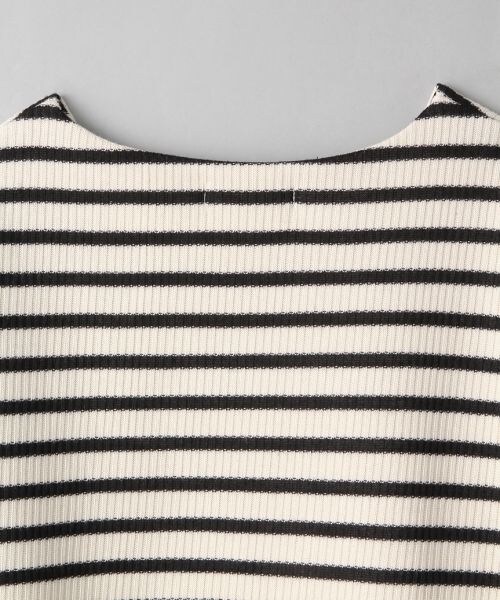 JEANASIS（ジーナシス）の「ボンディングワイドプルオーバー（トップス・ブラック()/カーキ()・FREE）」の8枚目の写真