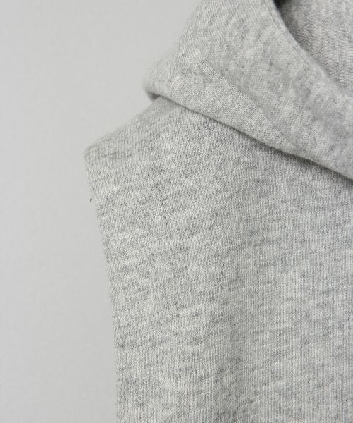 JEANASIS（ジーナシス）の「フードスリットノースリーブ（トップス・ホワイト()/グレー()・FREE）」の5枚目の写真