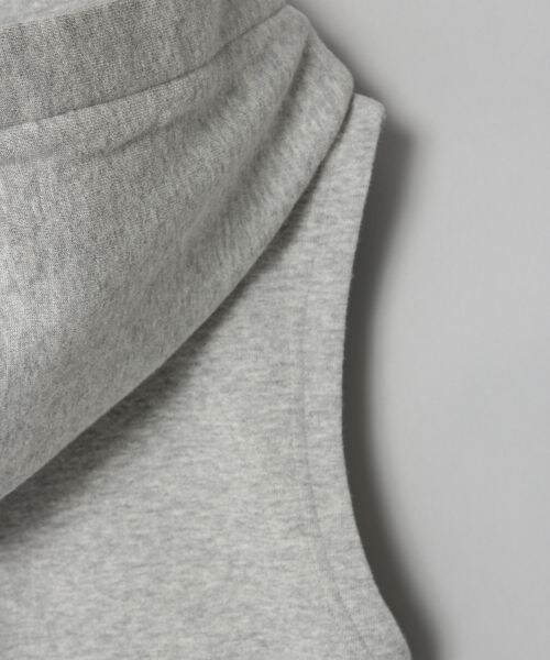 JEANASIS（ジーナシス）の「フードスリットノースリーブ（トップス・ホワイト()/グレー()・FREE）」の8枚目の写真