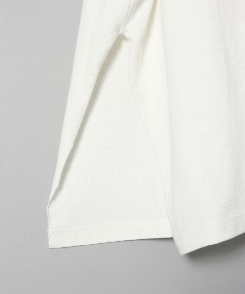 JEANASIS（ジーナシス）の「BIGスリットプルオーバーSS（トップス・オフホワイト()/ブラック()/ベージュ()・FREE）」の12枚目の写真