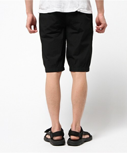 FREDY&GLOSTER（フレディアンドグロスター）の「タイプライターショーツ（その他パンツ・メンズ・ブラック/ベージュ・M/L）」の4枚目の写真